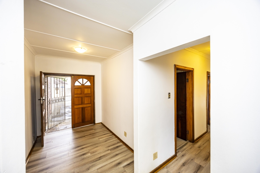 3 Bedroom Property for Sale in Bonza Bay Eastern Cape